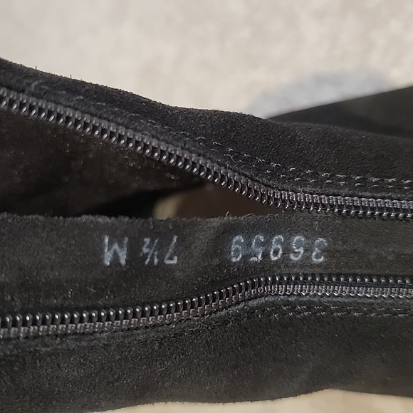 LA CANADIENNE SHANAH BOOTIES SIZE 7.5 M - Picture 6 of 11